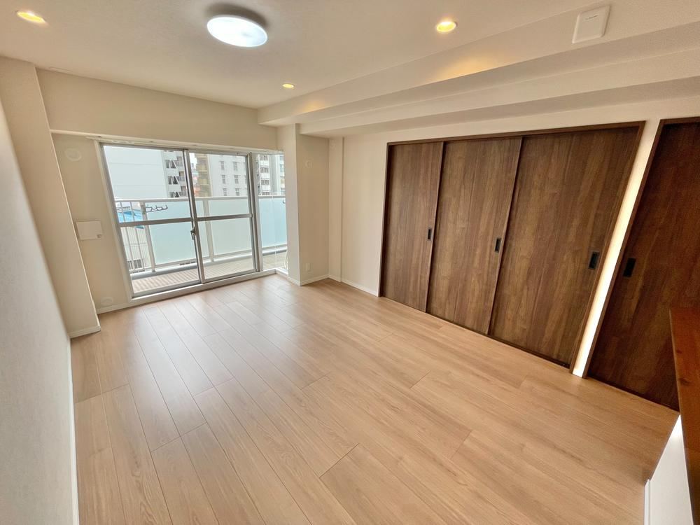 3LDK apartment in Nishiyodogawa Ward, Osaka - Photo 1