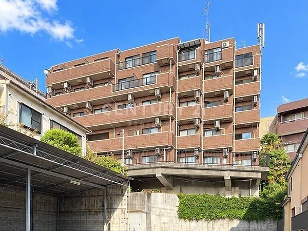 1LDK apartment in Shinagawa Ward, Tokyo - Photo 1
