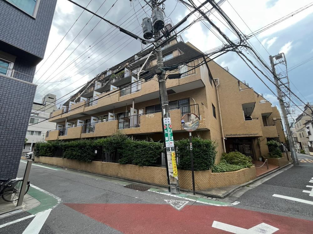 1DK apartment in Bunkyo Ward, Tokyo - Photo 1