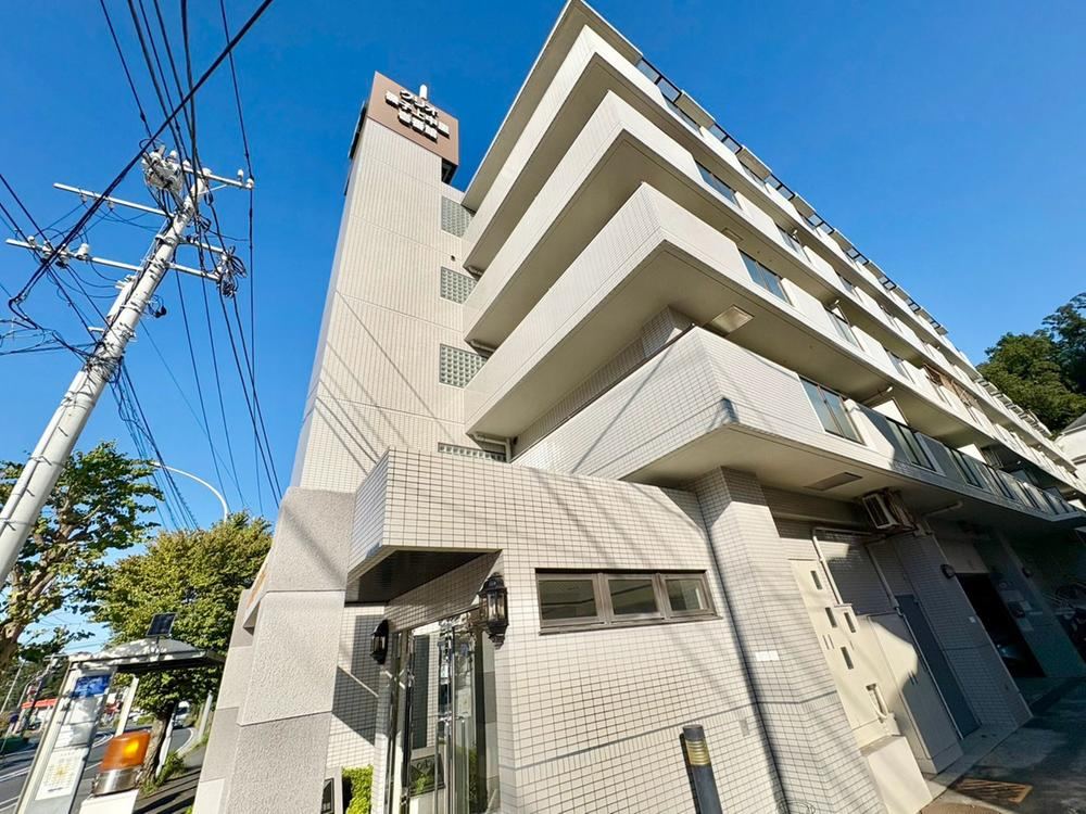 3LDK apartment in Isogo Ward, Yokohama, Kanagawa - Photo 1