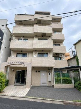 Studio apartment in Arakawa Ward
