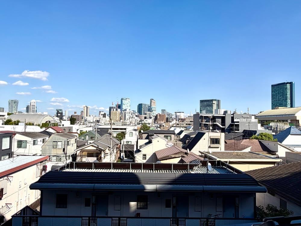 1LDK apartment in Meguro Ward, Tokyo - Photo 1