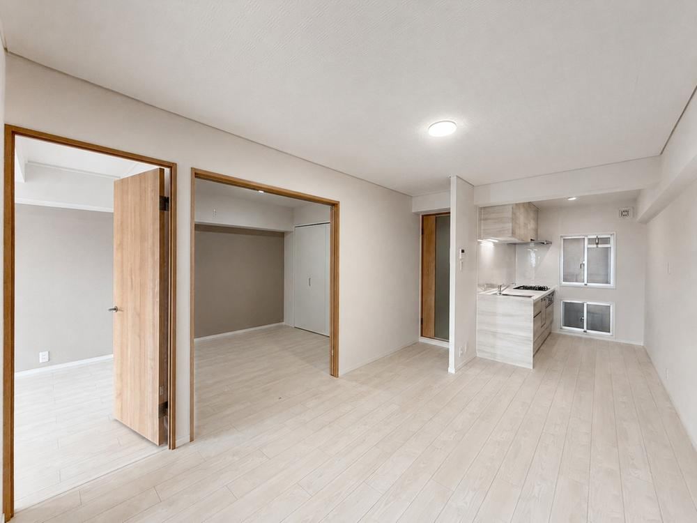 3LDK apartment in Tsurumi Ward, Osaka - Photo 1