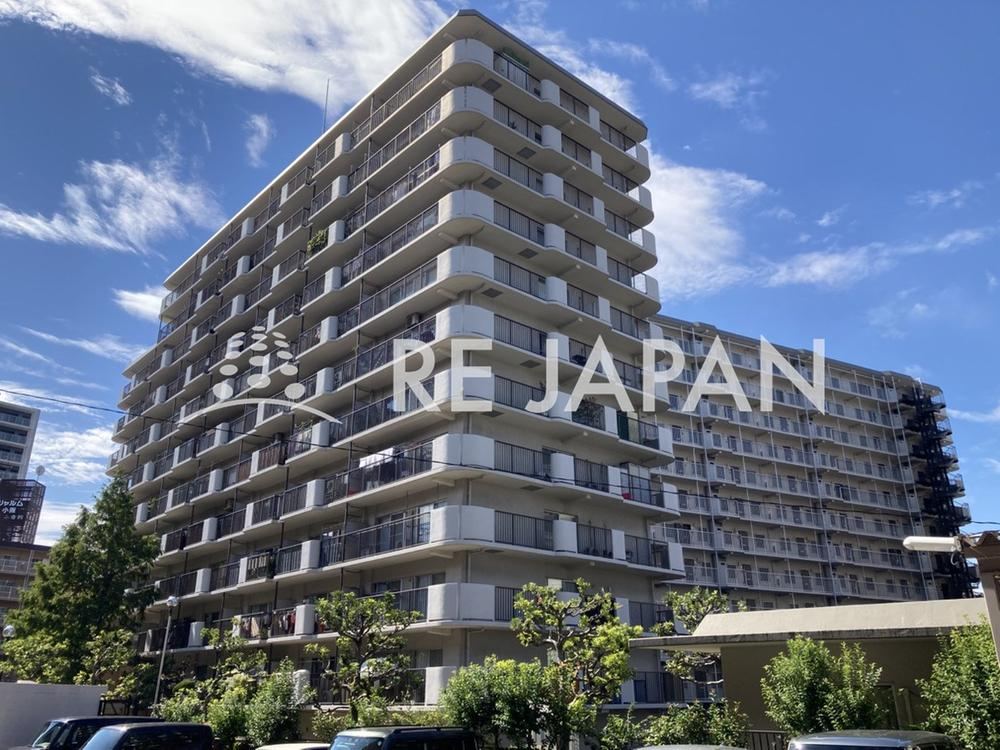 3LDK apartment in Higashiosaka, Osaka - Photo 1
