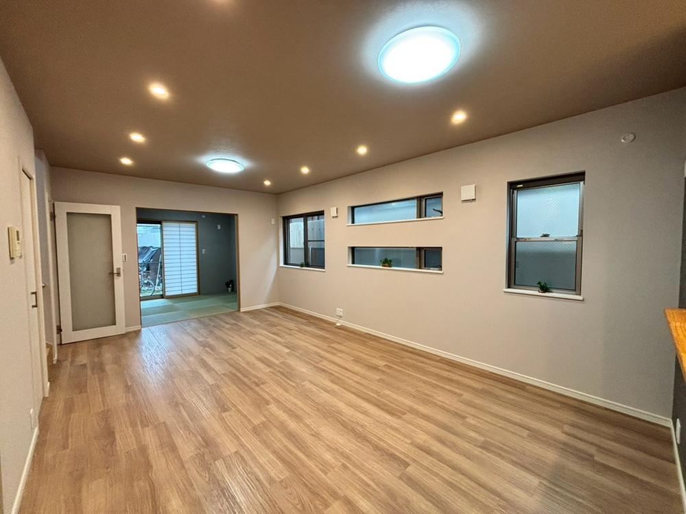 4LDK house in Higashiosaka, Osaka - Photo 1