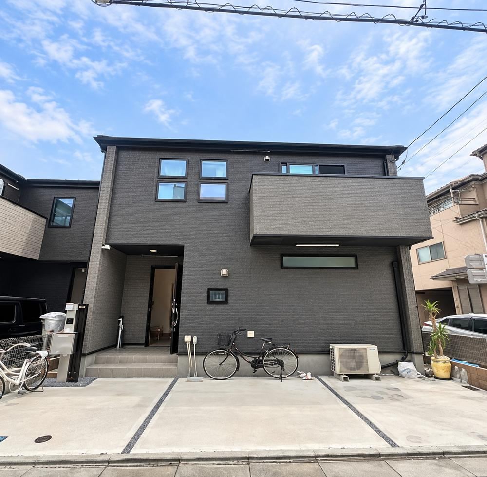 4LDK house in Adachi Ward, Tokyo - Photo 1