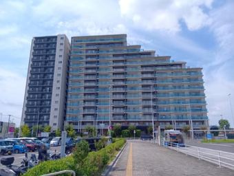 3LDK apartment in Yoshikawa