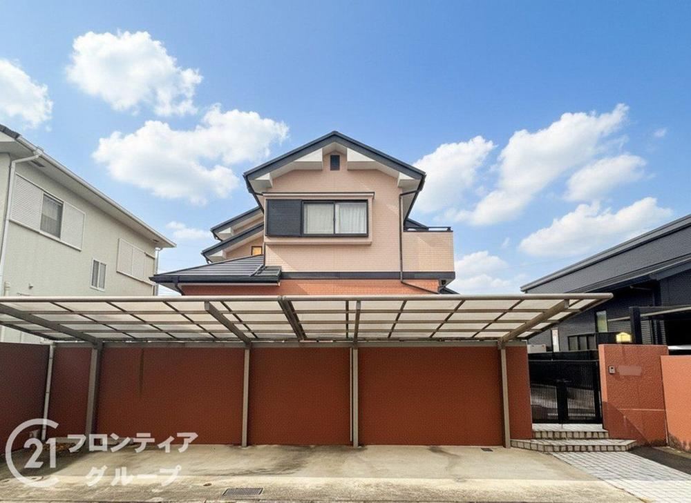 5LDK+2S house in Ikoma, Nara - Photo 1