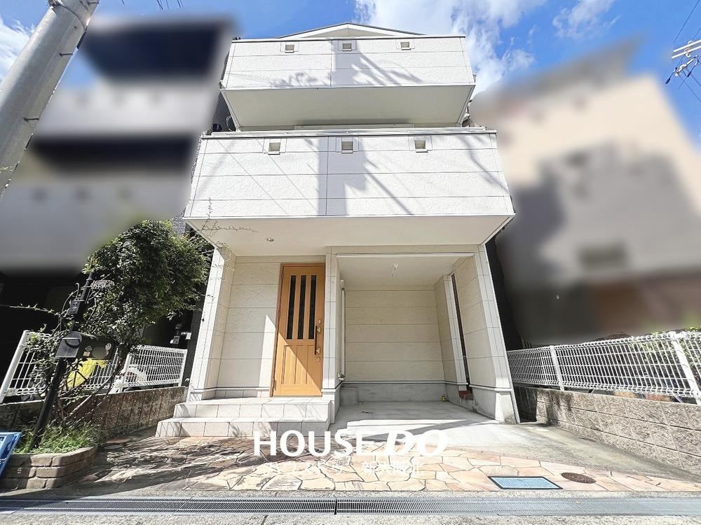 3LDK house in Toyonaka, Osaka - Photo 1