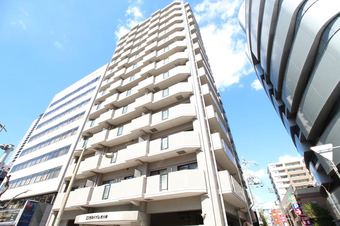 3LDK apartment in Nishi Ward