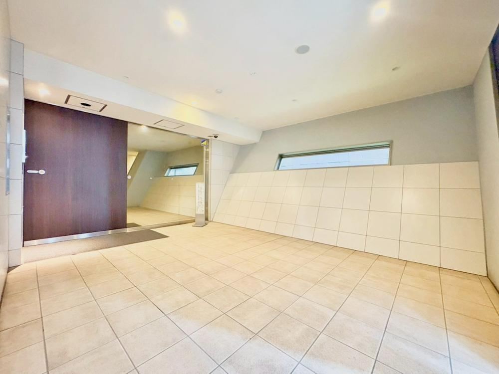 2LDK apartment in Sumida Ward, Tokyo - Photo 1