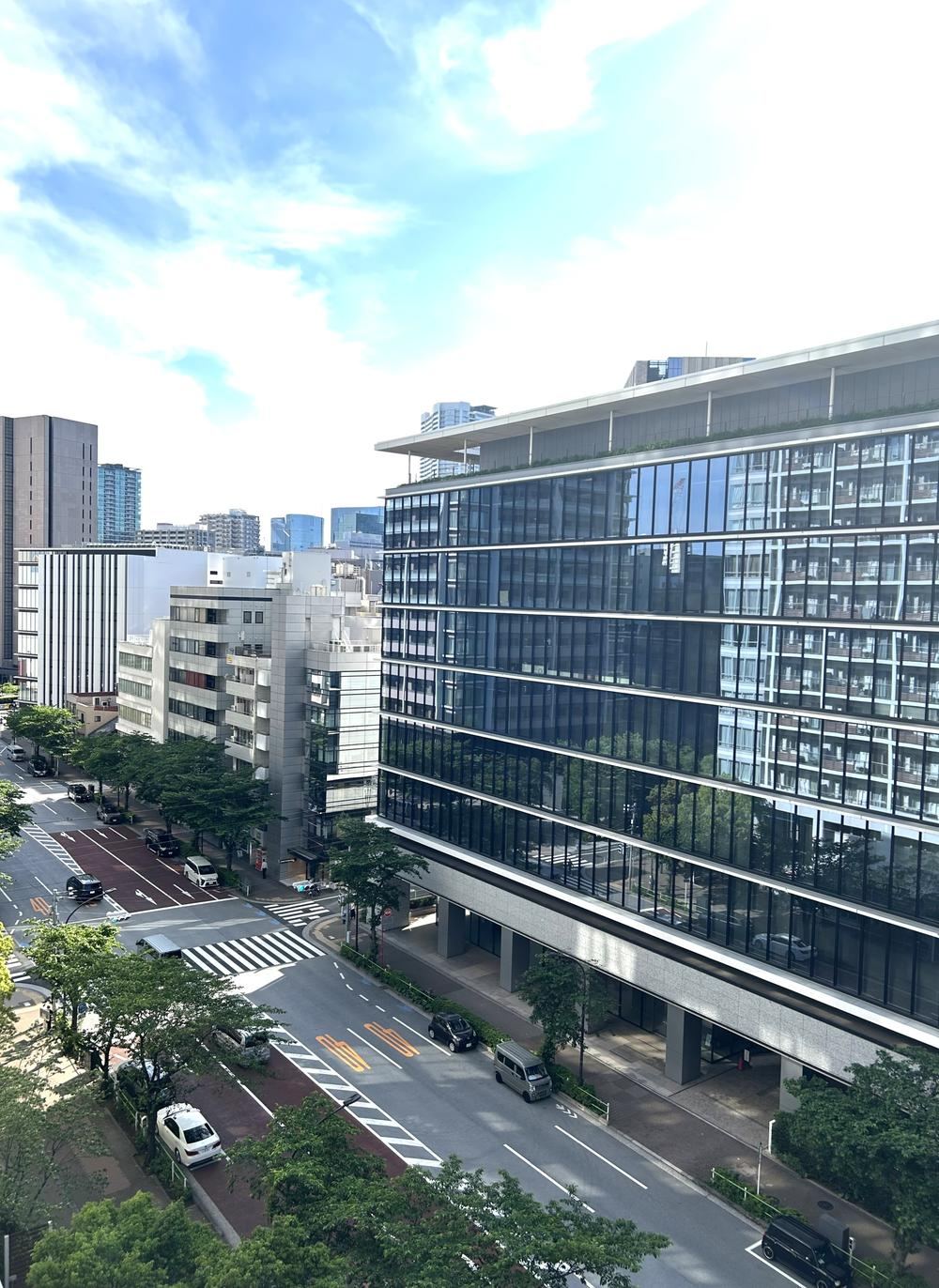 2LDK apartment in Minato Ward, Tokyo - Photo 1