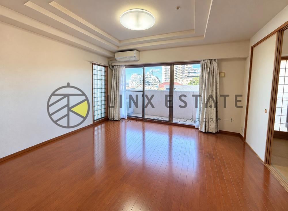 3LDK apartment in Tarumi Ward, Kobe, Hyogo - Photo 1