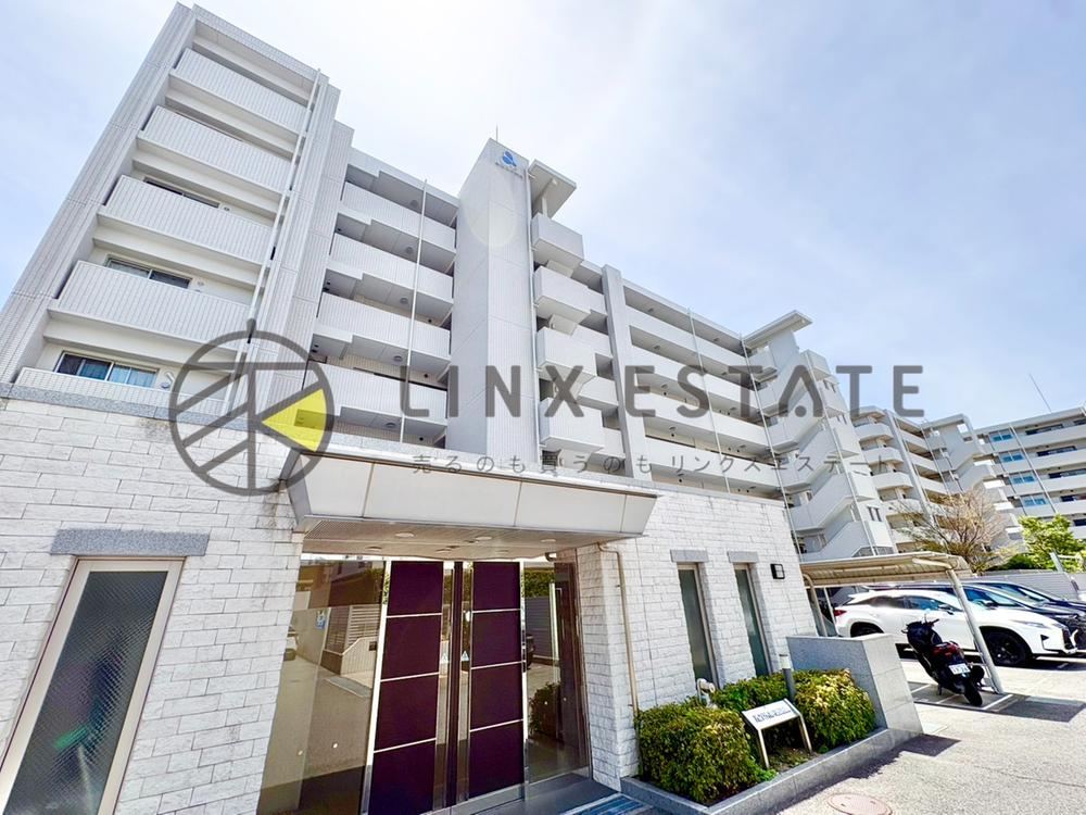 4LDK apartment in Tarumi Ward, Kobe, Hyogo - Photo 1