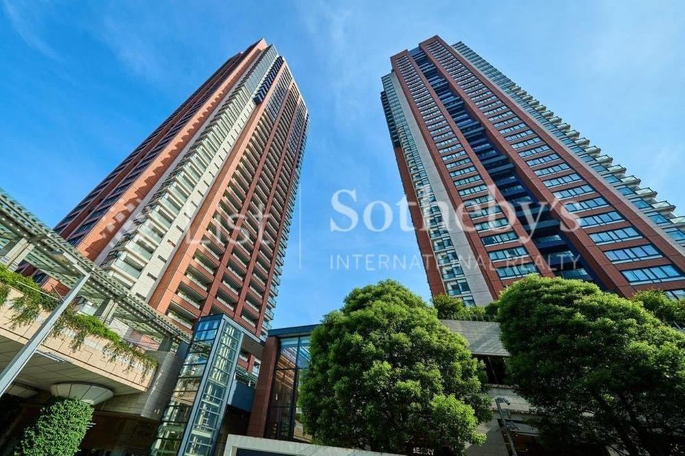 1LDK apartment in Minato Ward, Tokyo - Photo 1