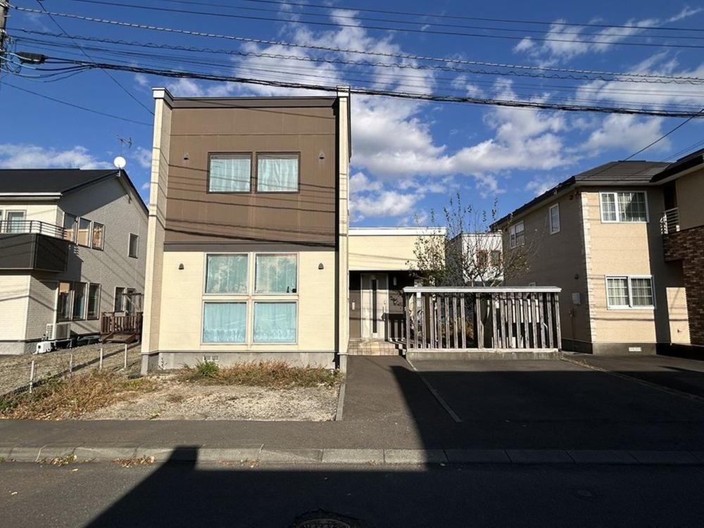 3LDK house in Tomakomai, Hokkaido - Photo 1