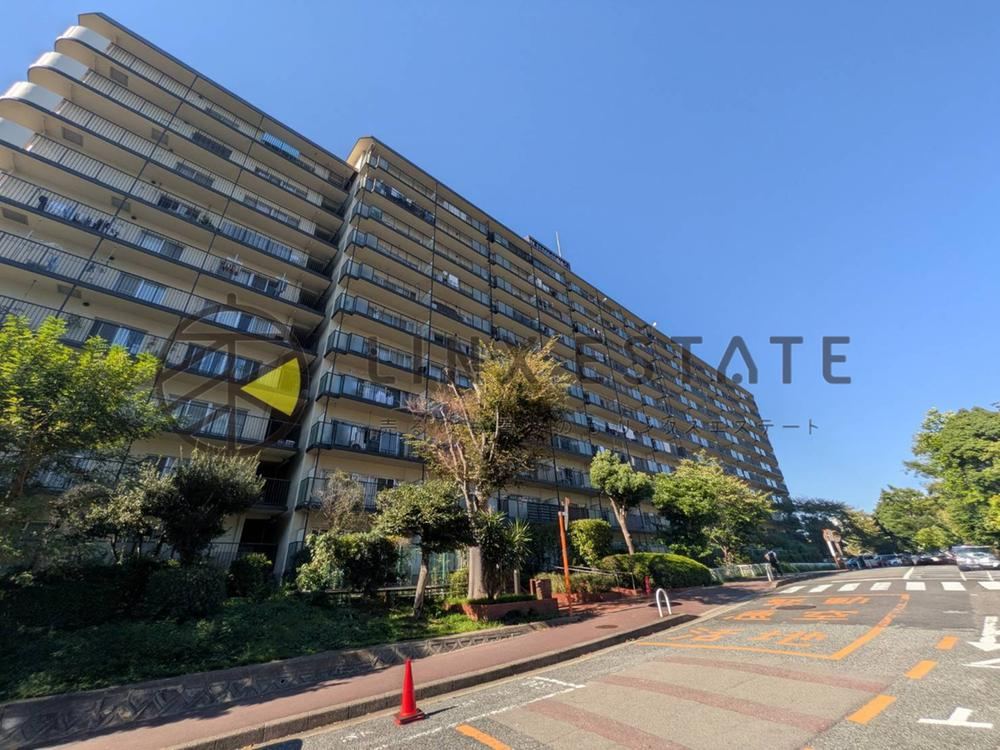 3LDK apartment in Tarumi Ward, Kobe, Hyogo - Photo 1