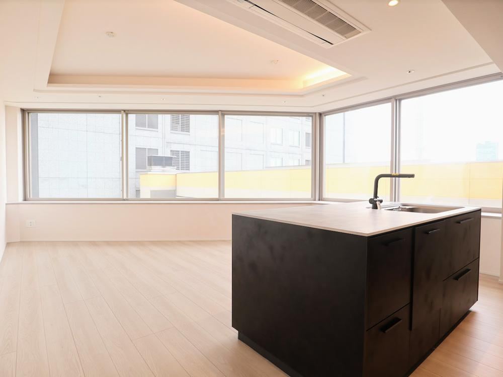 2LDK apartment in Sumida Ward, Tokyo - Photo 1