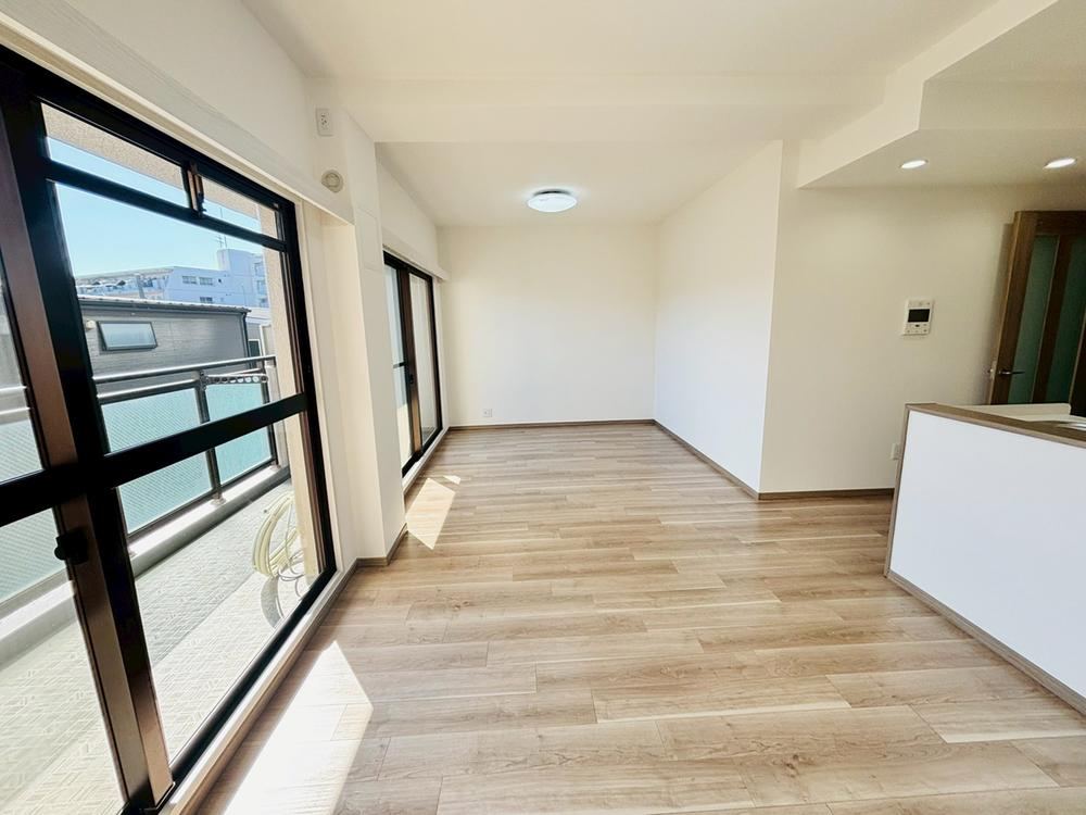 3LDK apartment in Toyonaka, Osaka - Photo 1