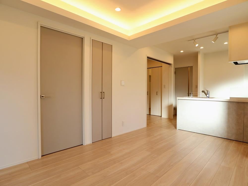 2LDK+S apartment in Taito Ward, Tokyo - Photo 1