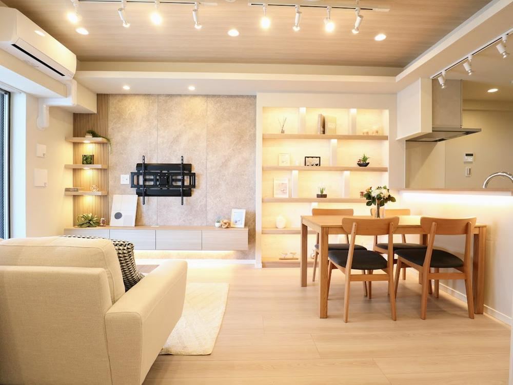 2LDK apartment in Sumida Ward, Tokyo - Photo 1