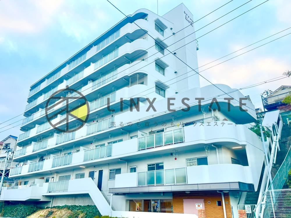 3LDK apartment in Tarumi Ward, Kobe, Hyogo - Photo 1