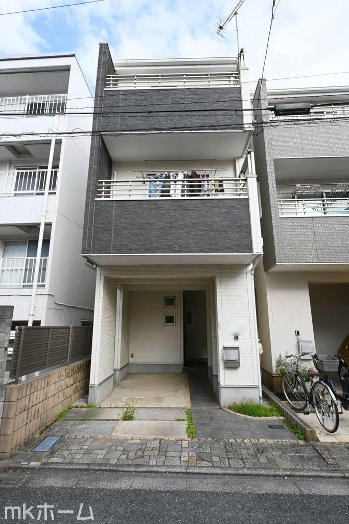 3LDK house in Katsushika Ward, Tokyo - Photo 1