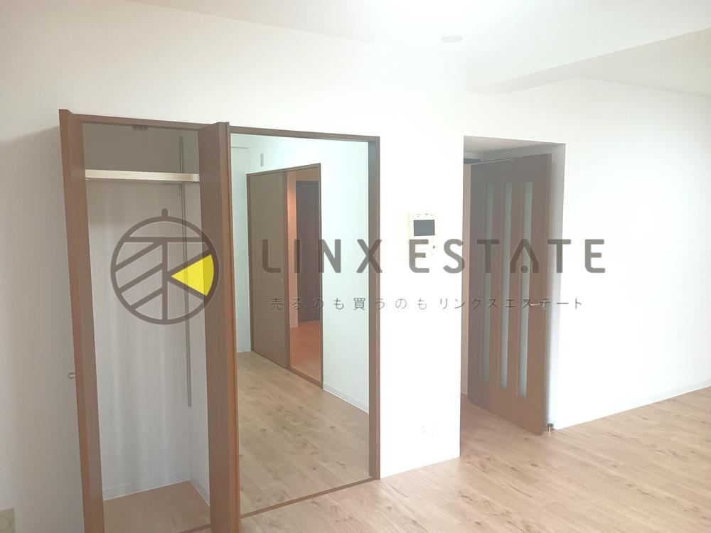 3LDK apartment in Tarumi Ward, Kobe, Hyogo - Photo 1