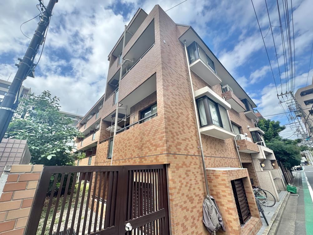 1K apartment in Arakawa Ward, Tokyo - Photo 1