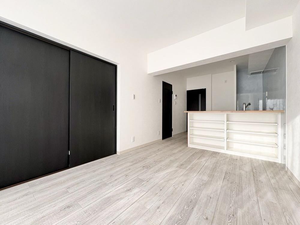 2LDK apartment in Tsurumi Ward, Yokohama, Kanagawa - Photo 1