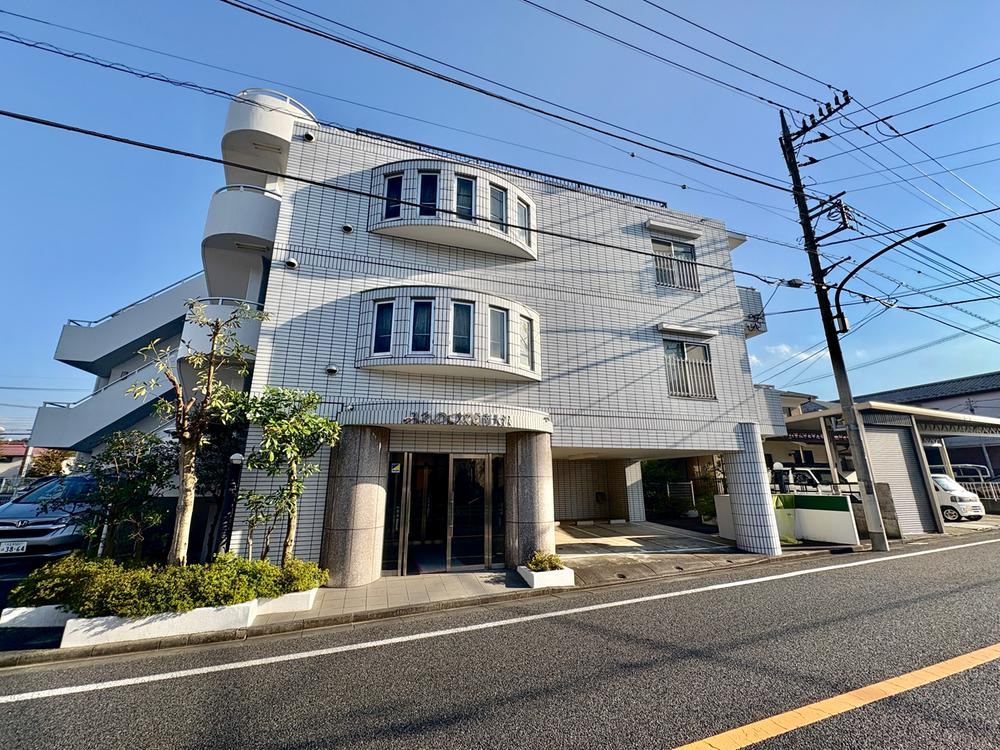 2LDK apartment in Hachioji, Tokyo - Photo 1