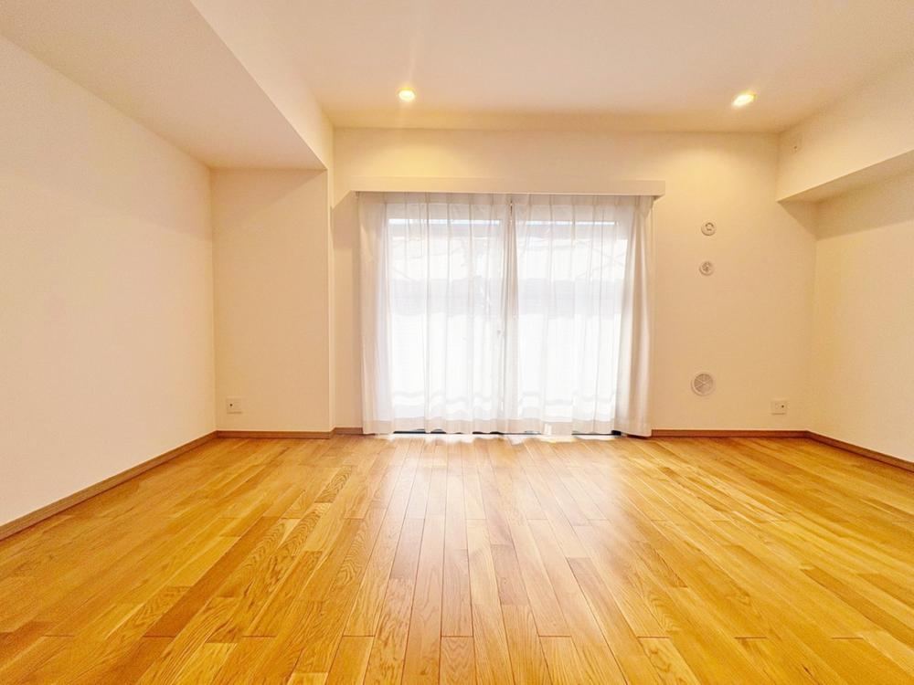 1LDK apartment in Minato Ward, Tokyo - Photo 1