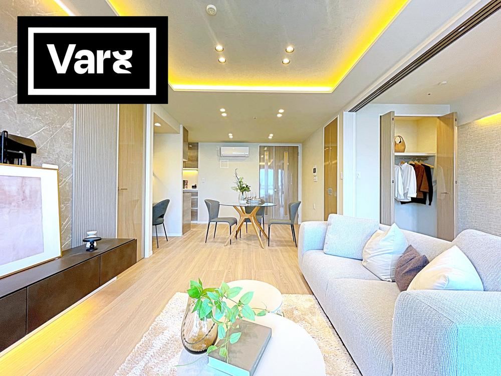 2LDK apartment in Minato Ward, Tokyo - Photo 1