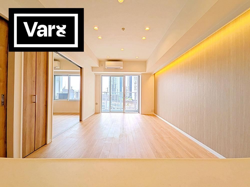 2LDK apartment in Minato Ward, Tokyo - Photo 1