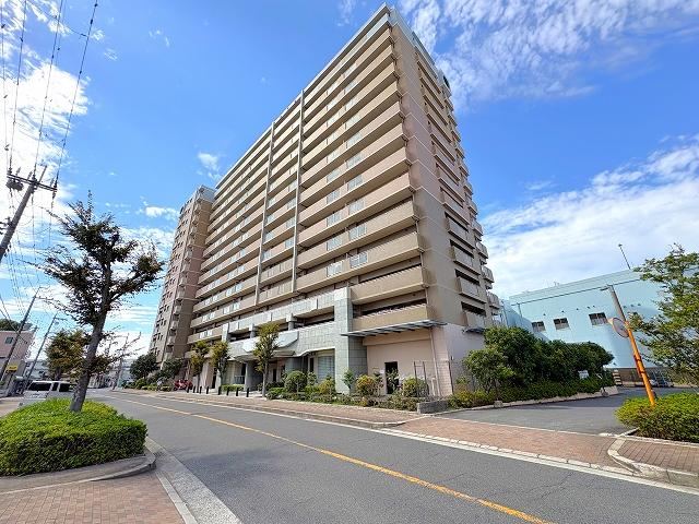 3LDK apartment in Izumisano, Osaka - Photo 1