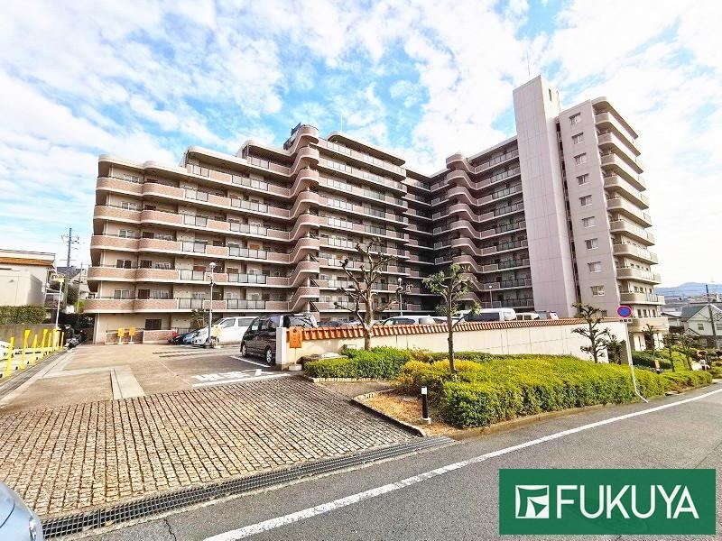3LDK apartment in Hirakata, Osaka - Photo 1