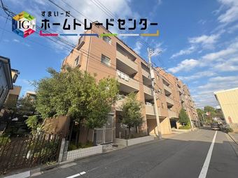 2LDK apartment in Edogawa Ward