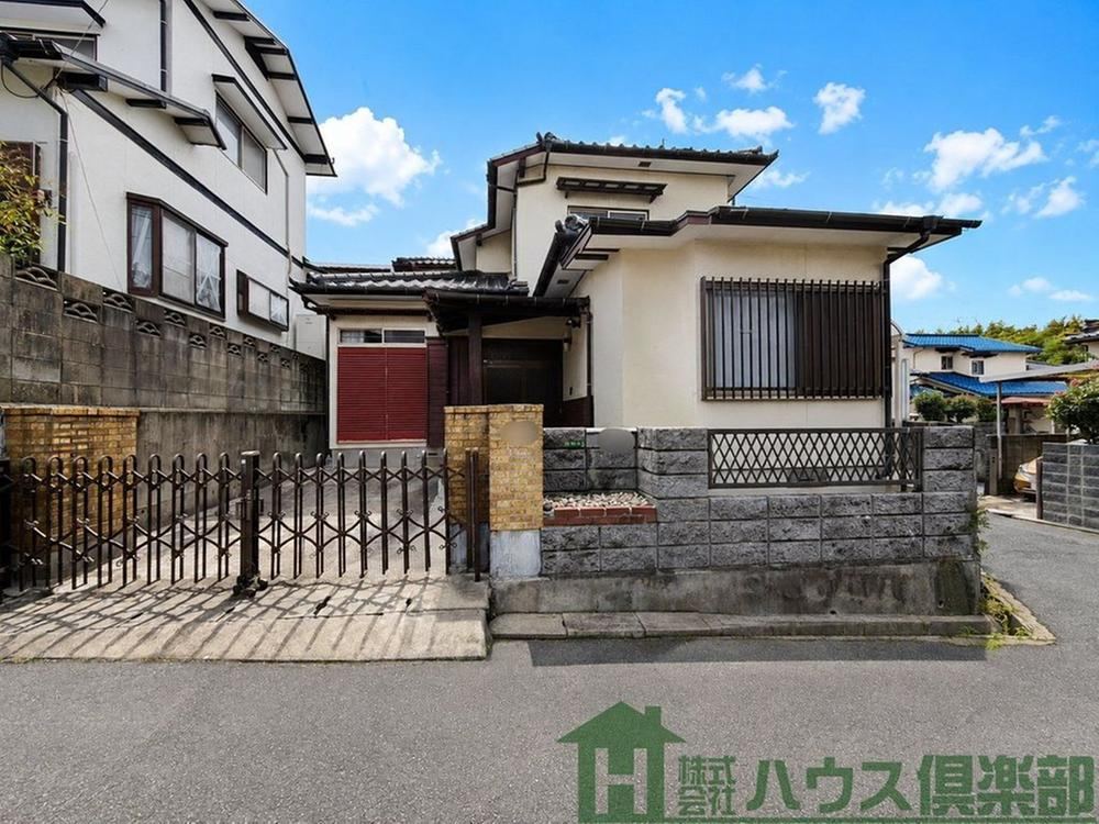4LDK house in Yahatanishi Ward, Kitakyushu, Fukuoka - Photo 1