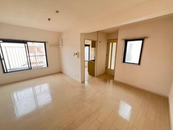 2LDK apartment in Yamashina Ward