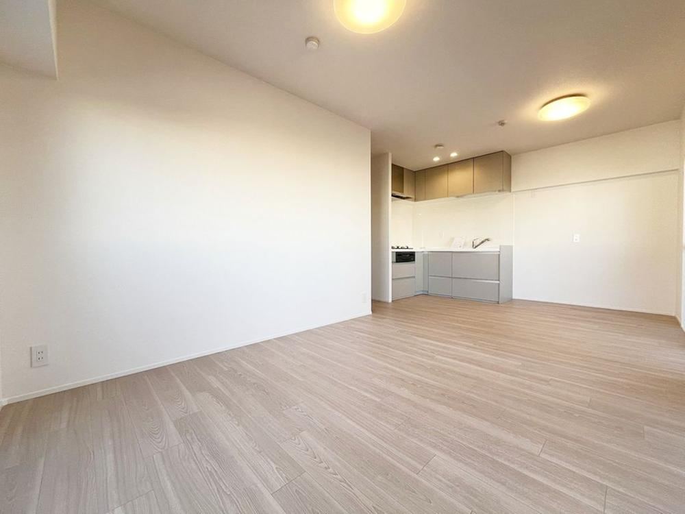 2LDK apartment in Amagasaki, Hyogo - Photo 1