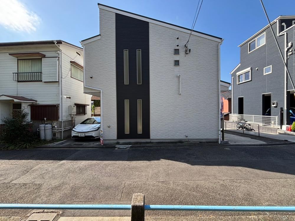 4LDK house in Nishi Ward, Yokohama, Kanagawa - Photo 1