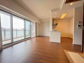 3LDK apartment in Yodogawa Ward