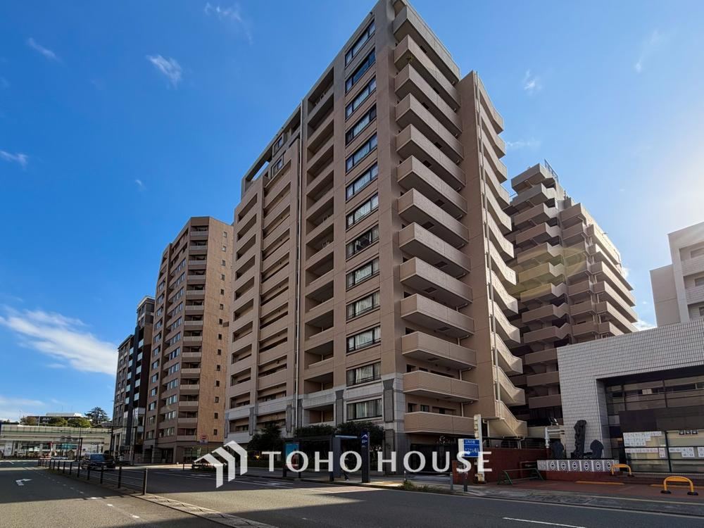 2LDK apartment in Naka Ward, Yokohama, Kanagawa - Photo 1