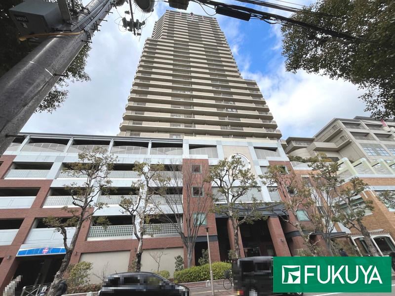 3LDK apartment in Hyogo Ward, Kobe, Hyogo - Photo 1