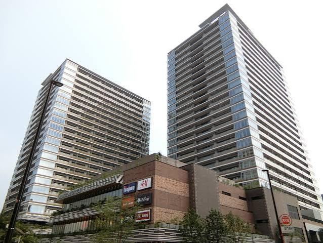 3LDK apartment in Koganei, Tokyo - Photo 1