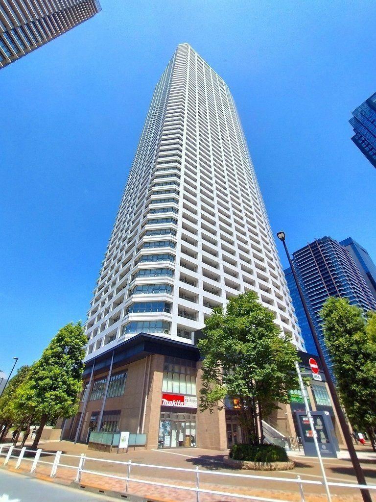 1LDK apartment in Shinjuku Ward, Tokyo - Photo 1