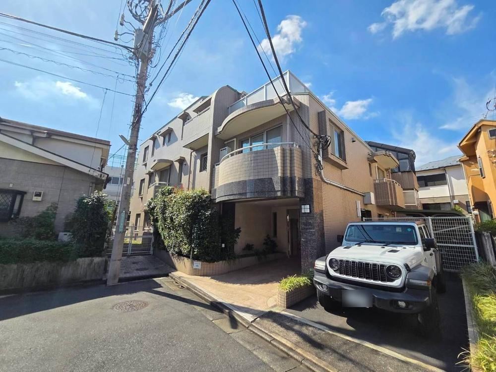 2LDK apartment in Setagaya Ward, Tokyo - Photo 1