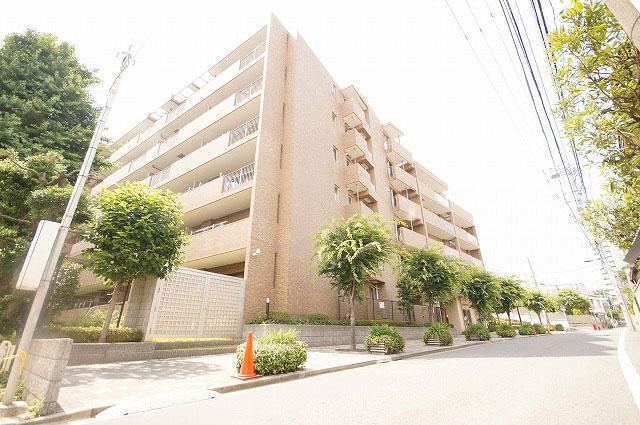 3LDK apartment in Kita Ward, Tokyo - Photo 1