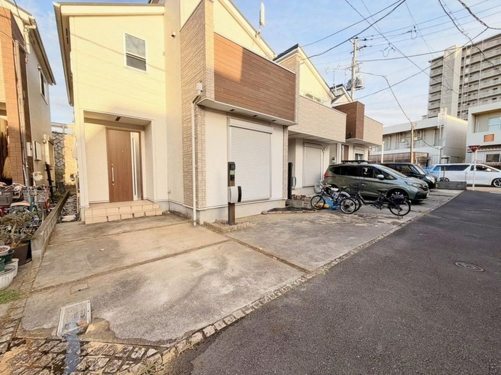 2LDK+2S house in Adachi Ward, Tokyo - Photo 1