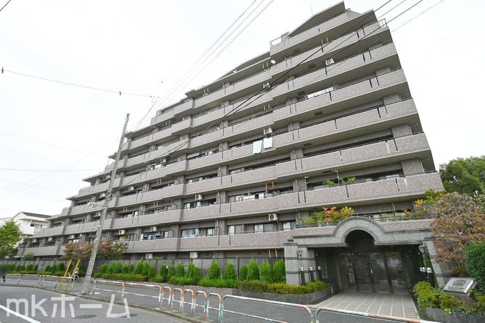 2LDK+S apartment in Adachi Ward, Tokyo - Photo 1